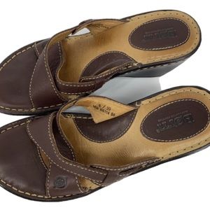 Born chocolate leather wedge sandal size 8